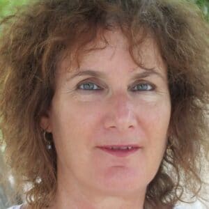 אורנה קליין קדרון מומחית בטיפול רגשי, הדרכת הורים, טיפול CBT בחיפה ובטבעון והסביבה- מרכז רימון